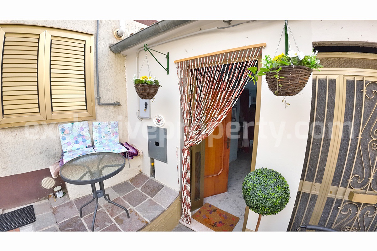 Ready to move - habitable town house in good condition for sale Abruzzo - Dogliola