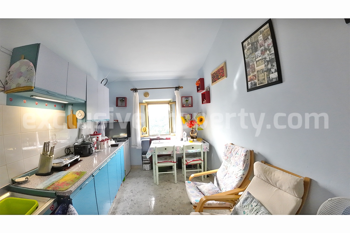 Ready to move - habitable town house in good condition for sale Abruzzo - Dogliola 1