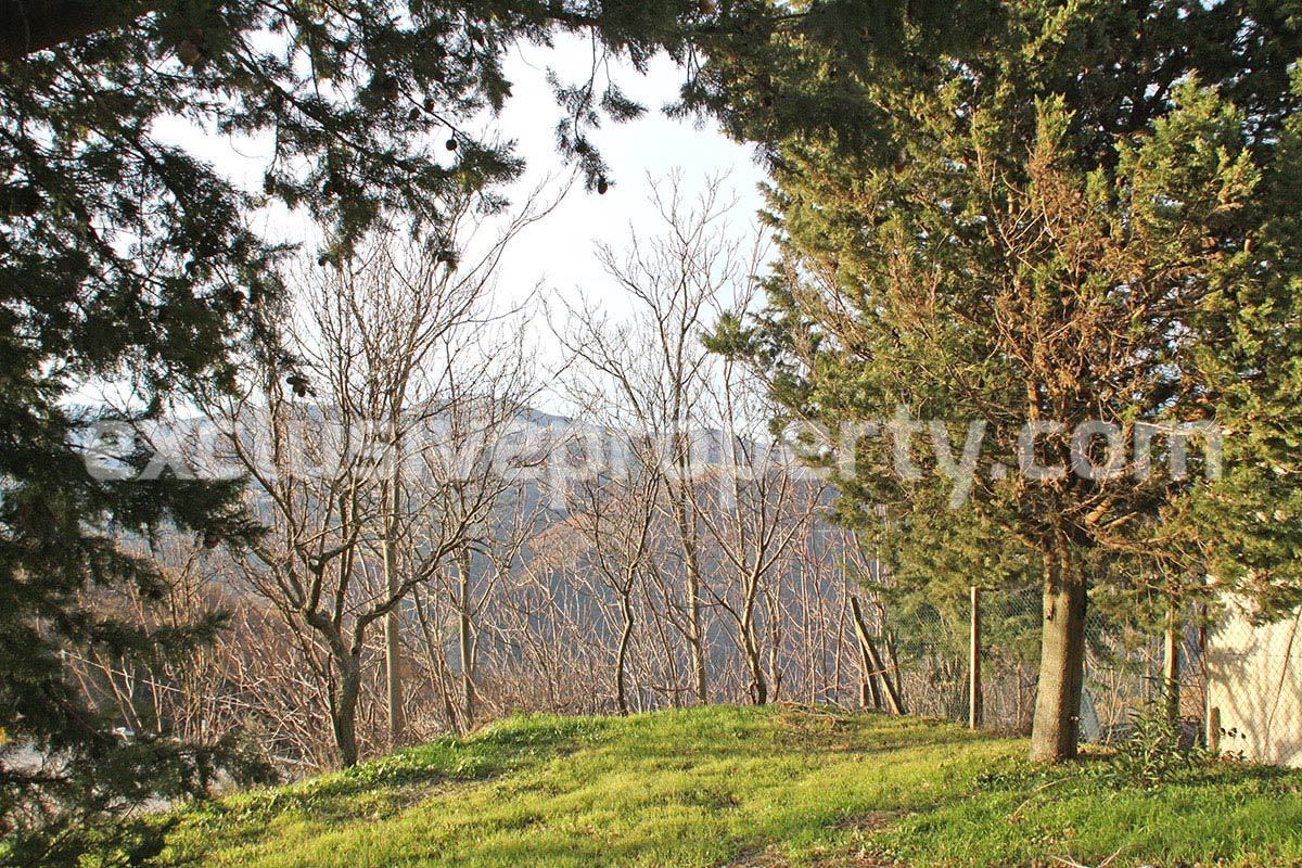 Country house surrounded by greenery with hilly views  for sale in Molise 23