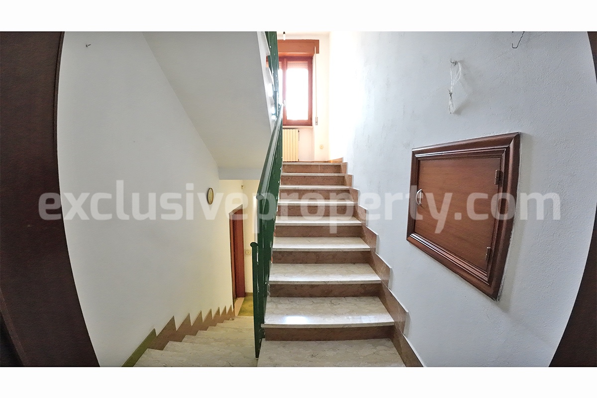 Large townhouse with balcony for sale in Guilmi - Abruzzo