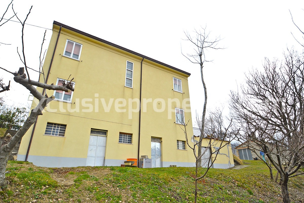 Property with land independent garage and panoramic terrace in Abruzzo 1