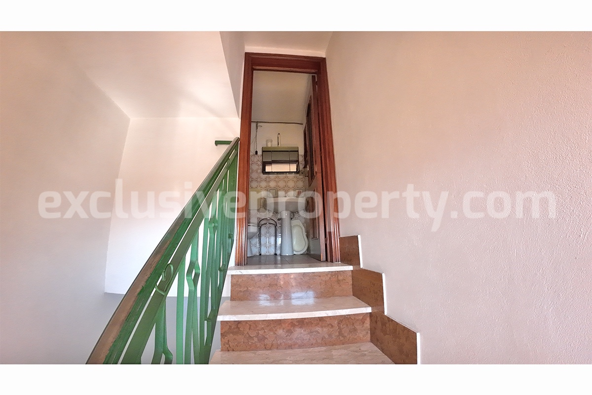 Large townhouse with balcony for sale in Guilmi - Abruzzo