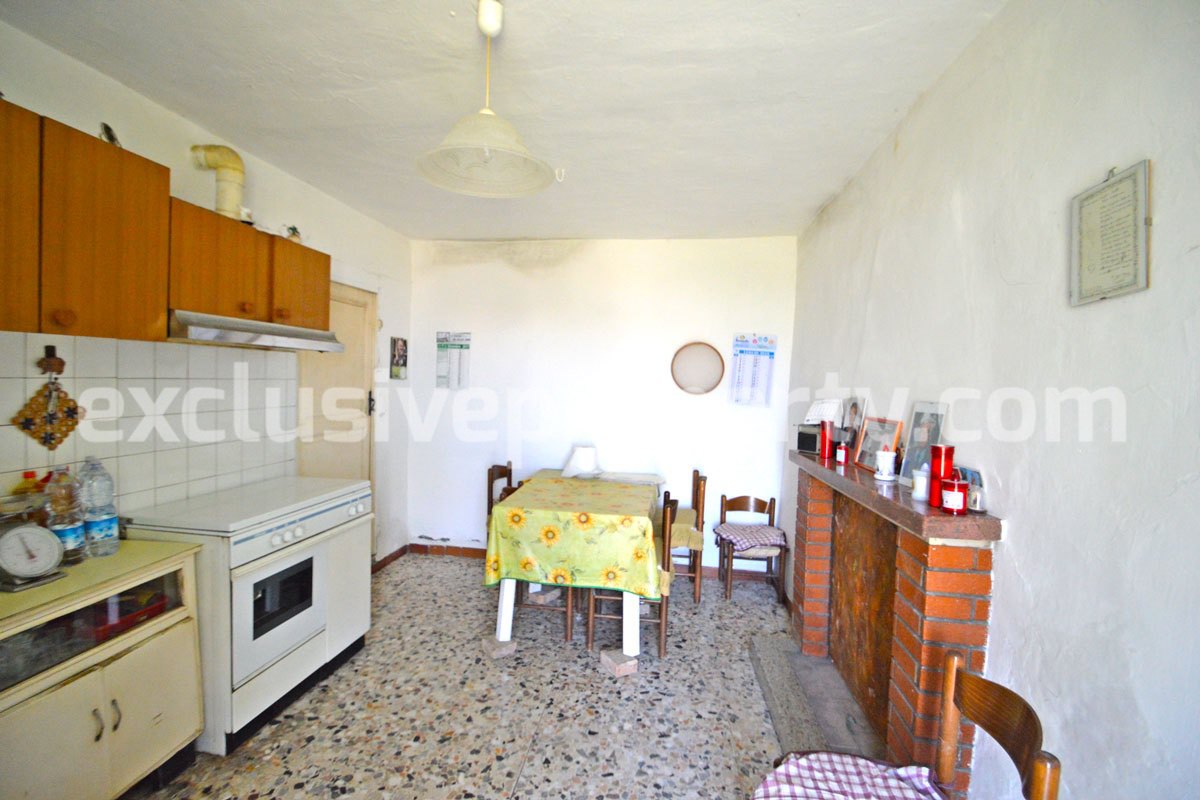 Detached house with land and large terrace valley view for sale in Italy 9