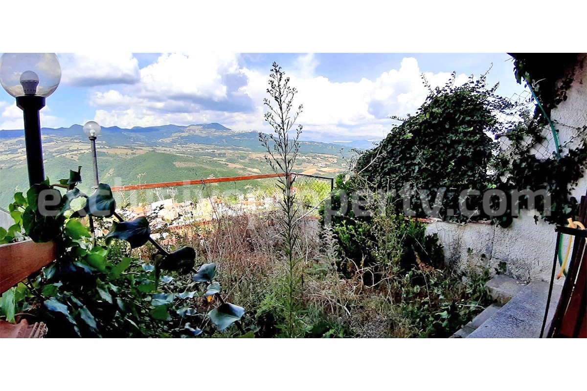 Beautiful town house with garden and terrace for sale in Bagnoli del Trigno - Molise