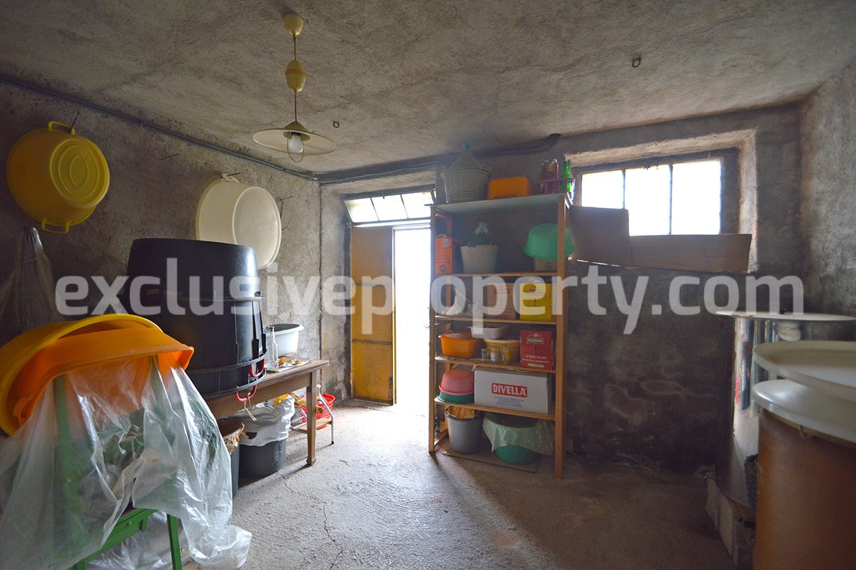 Property with land independent garage and panoramic terrace in Abruzzo