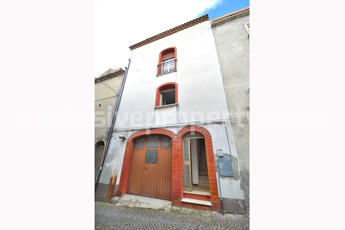 Habitable town house with garage for sale in San Felice del Molise 2