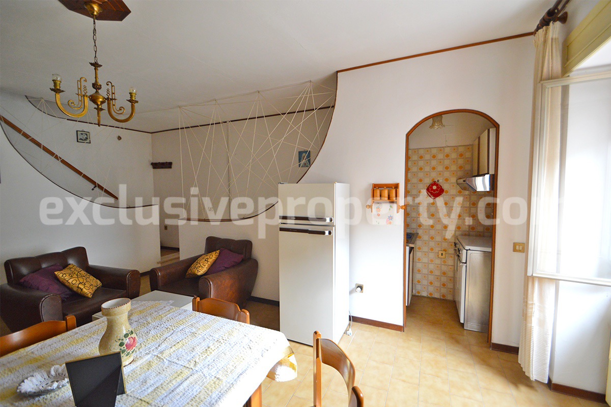 Habitable town house with garage for sale in San Felice del Molise 9