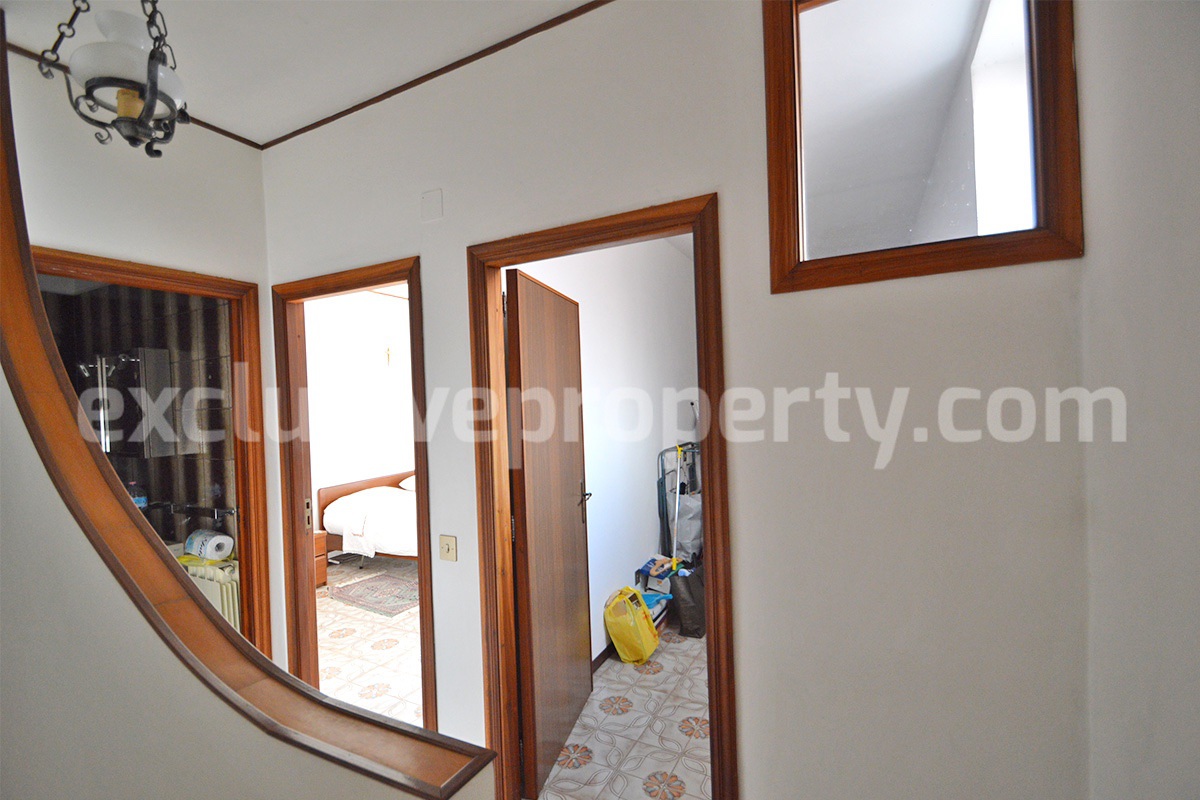 Habitable town house with garage for sale in San Felice del Molise 16