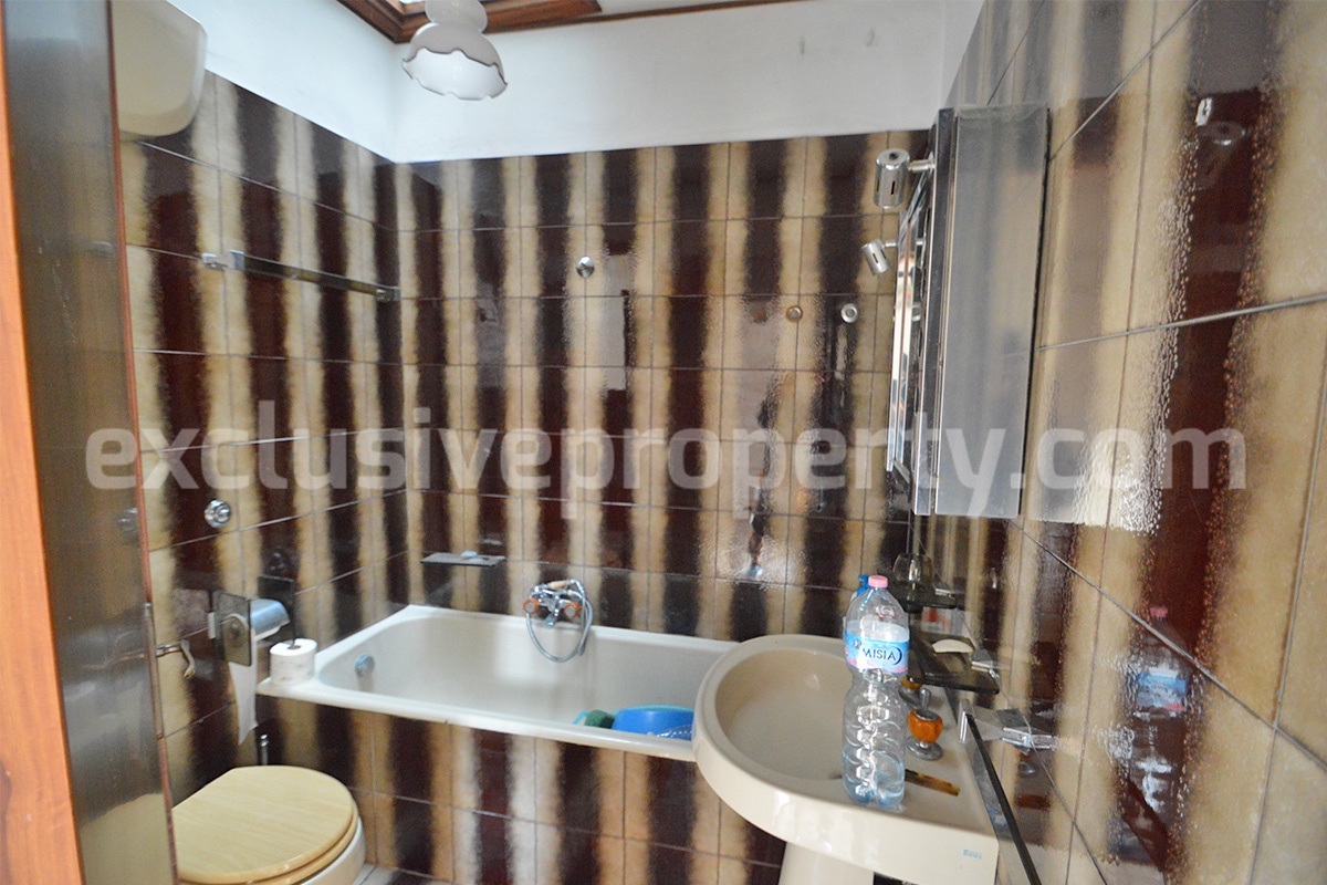 Habitable town house with garage for sale in San Felice del Molise 21