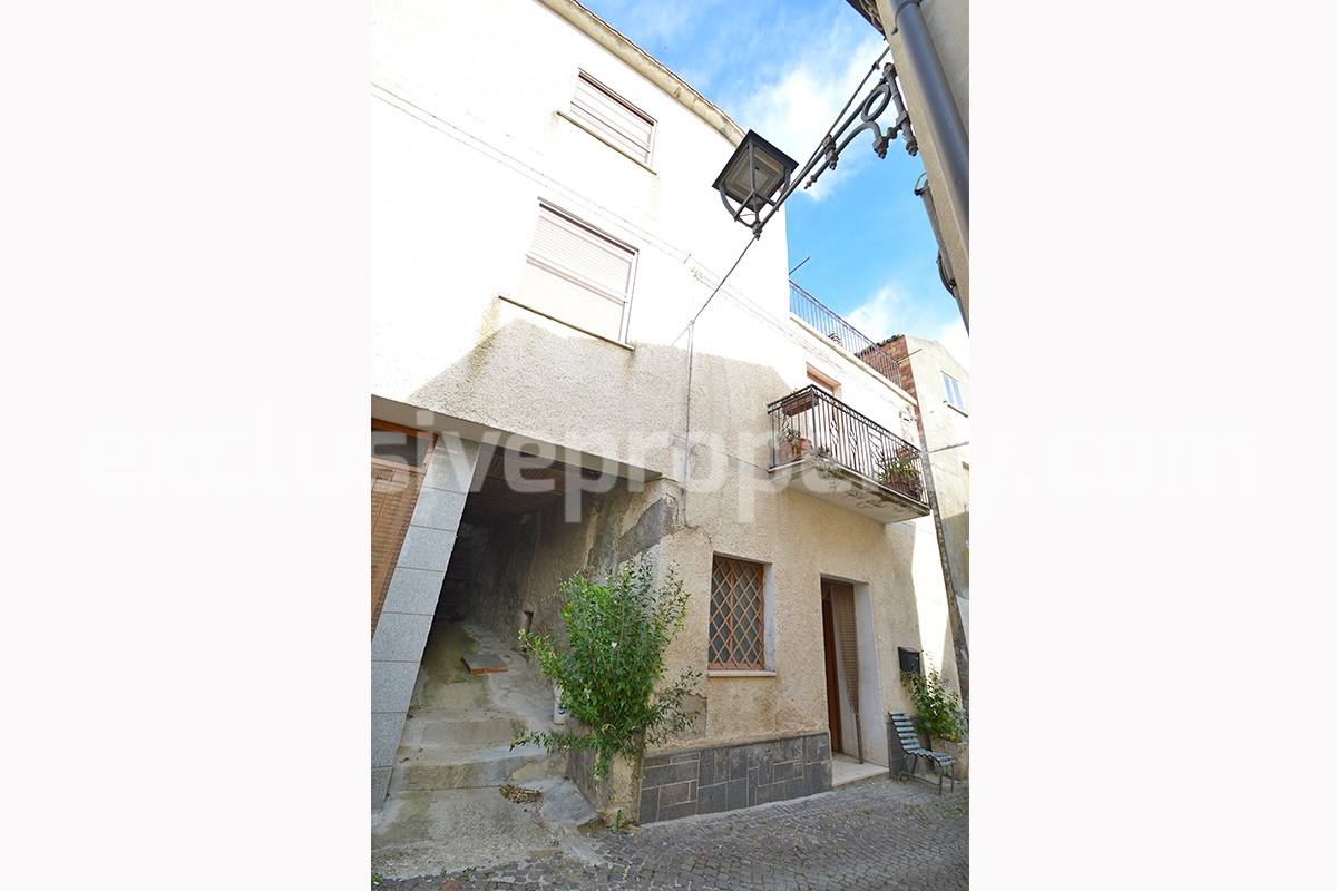 Huge town house traditional with garage and terrace for sale in Italy - Molise Region
