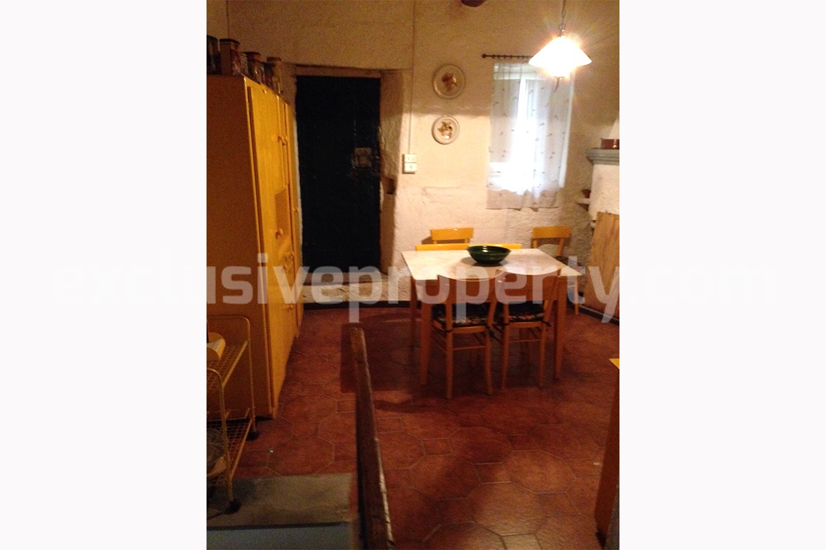 Large character house with terrace for sale in Molise - Italy