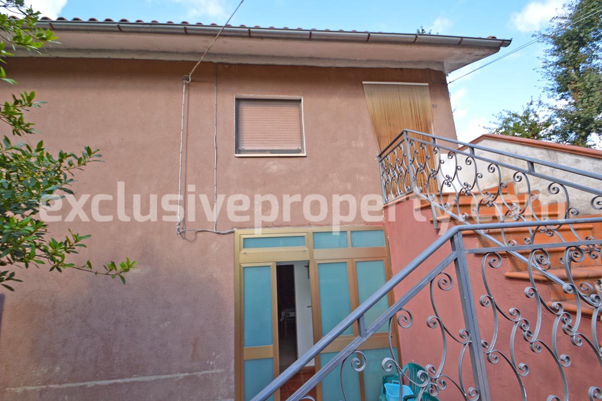 Spacious house with panoramic view of the valley for sale in Italy 8
