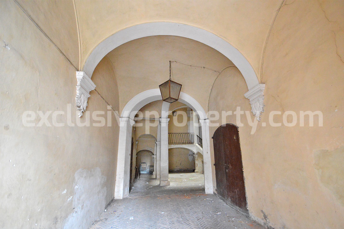 Spacious apartment in an historic building in the center of Casalbordino - Abruzzo 5