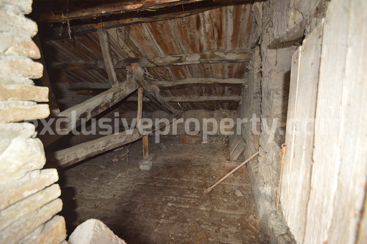 Historic stone building - Antique Italian Palazzo - with terraces for sale in Molise - Italy 45