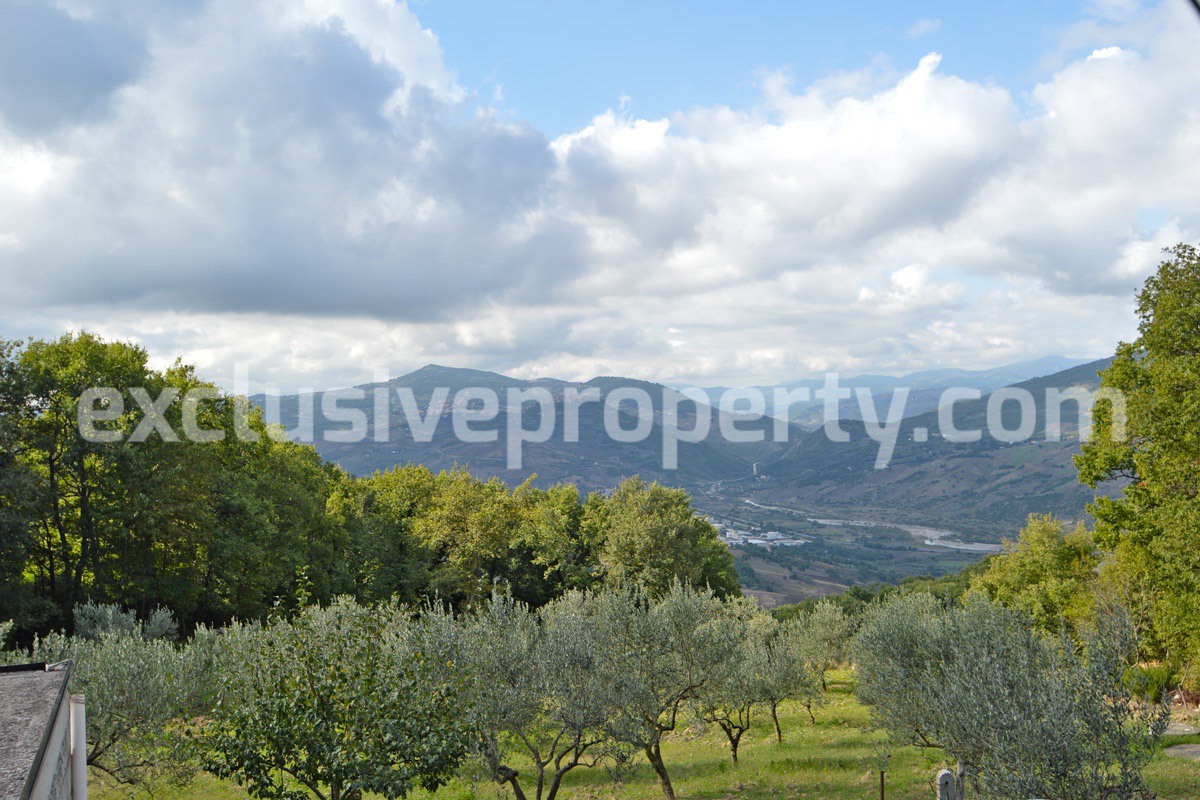 Spacious house with panoramic view of the valley for sale in Italy