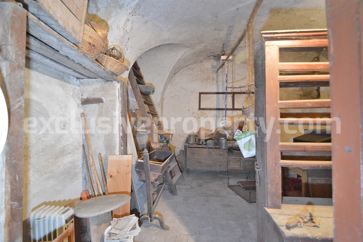 Historic stone building - Antique Italian Palazzo - with terraces for sale in Molise - Italy
