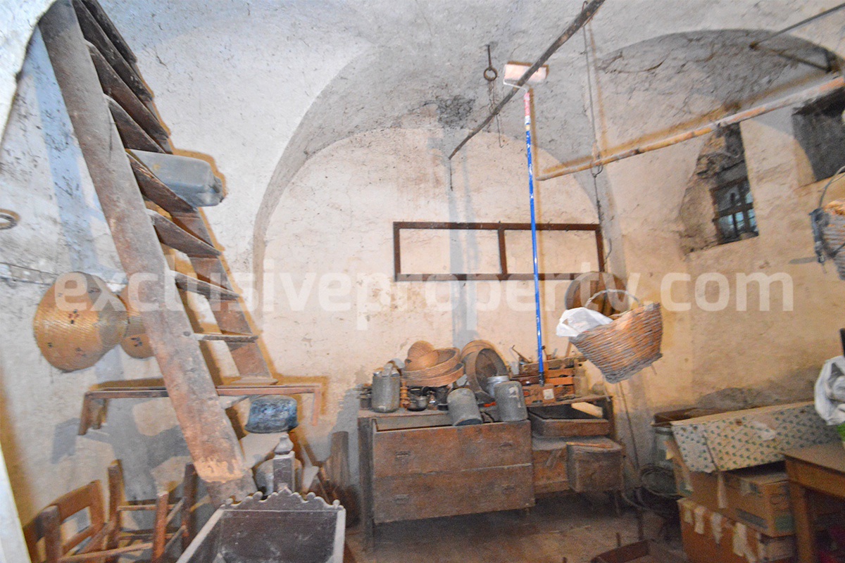 Historic stone building - Antique Italian Palazzo - with terraces for sale in Molise - Italy 55