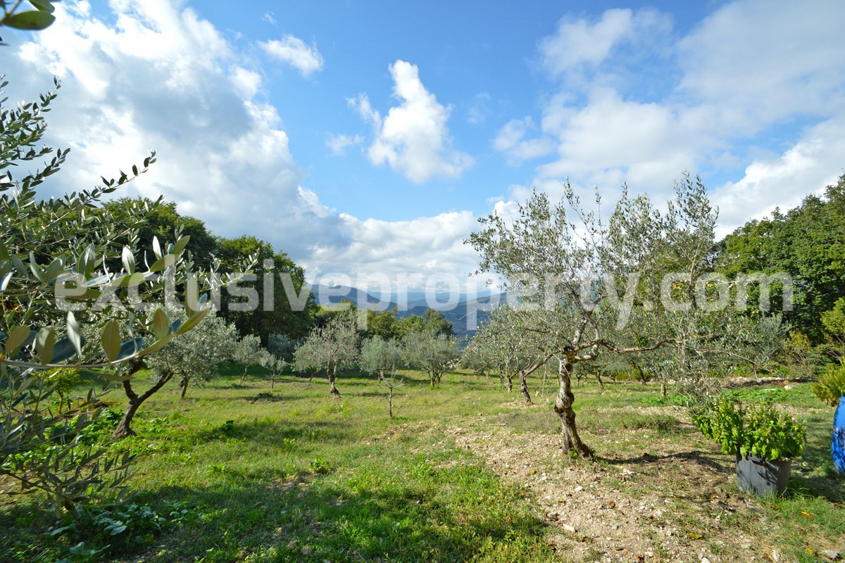 Spacious house with panoramic view of the valley for sale in Italy