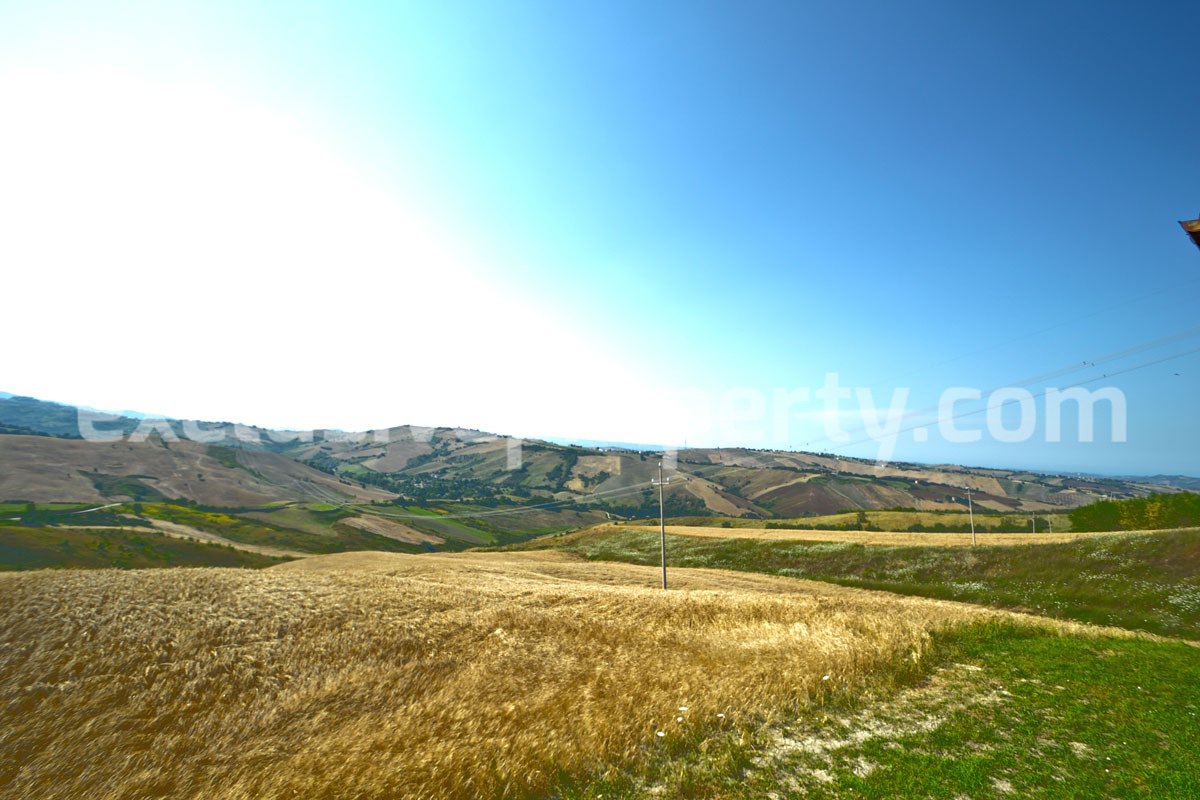 Detached house with land and large terrace valley view for sale in Italy 22