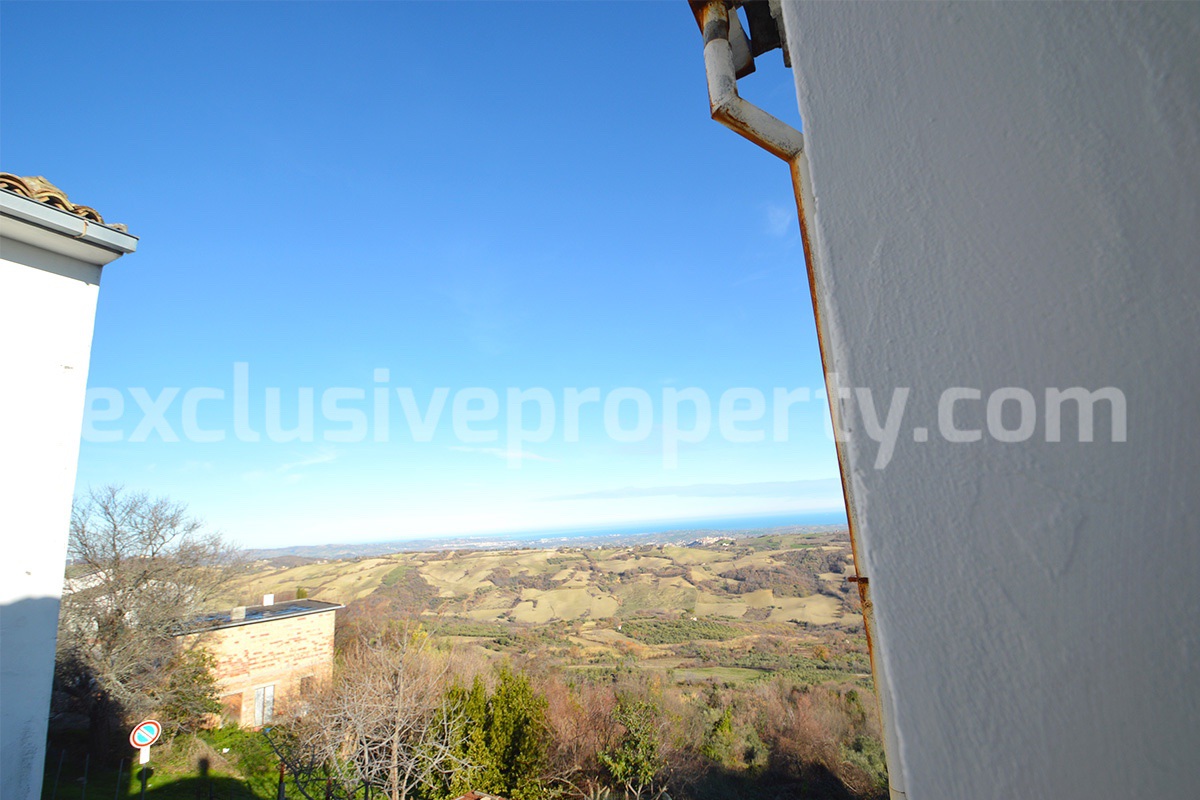 Lovely town house built in stone with sea view and garden for sale in Italy - Molise region