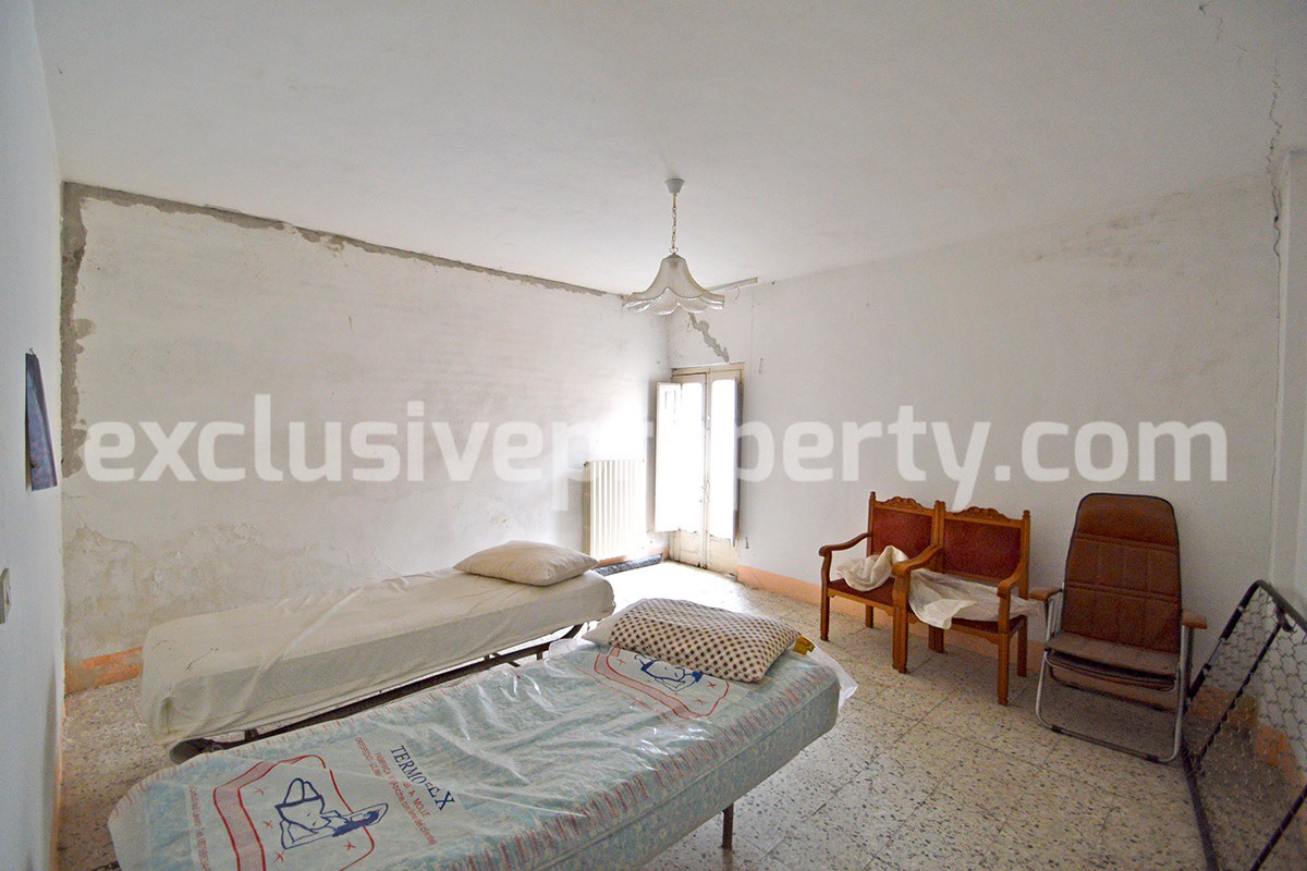 Historic building with panoramic terrace for sale in Molise 17