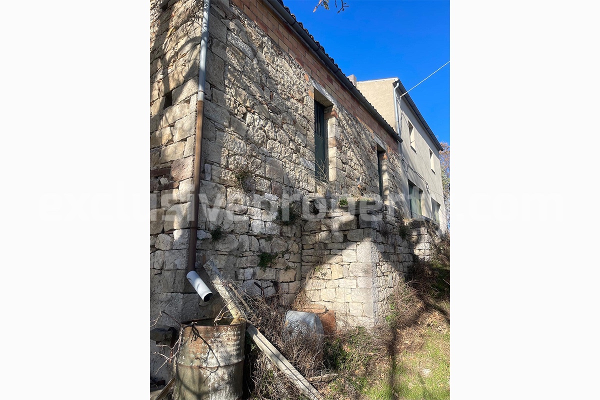 Large country house with hectares of land for sale in Italy - Molise region
