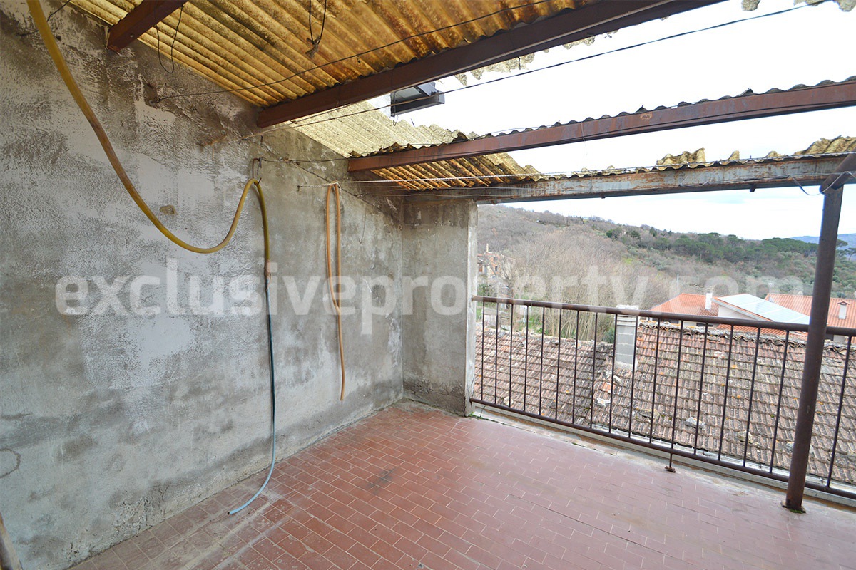 Perfect condition town house with stunning panoramic roof terrace for sale in Italy - Molise