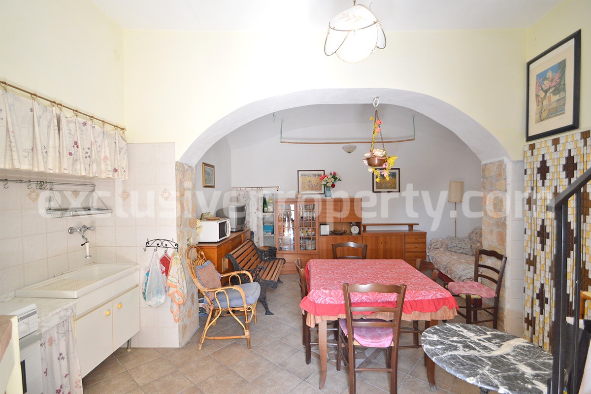 Renovated and habitable townhouse with outdoor space for sale in Molise - Larino