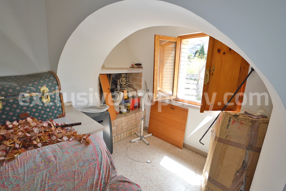 Renovated and habitable townhouse with outdoor space for sale in Molise - Larino