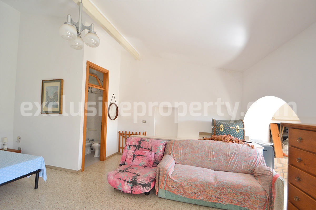 Renovated and habitable townhouse with outdoor space for sale in Molise - Larino