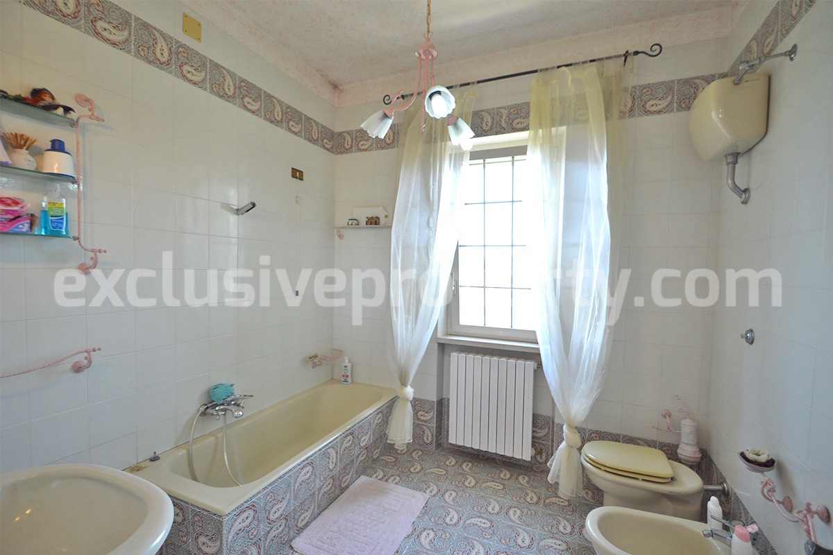 Renovated country house with rustic furniture for sale in Molise Region