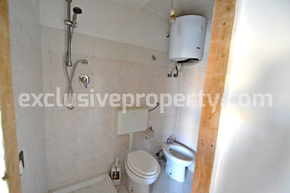 Town house with new roof for sale in the Abruzzo Region - Italy 13