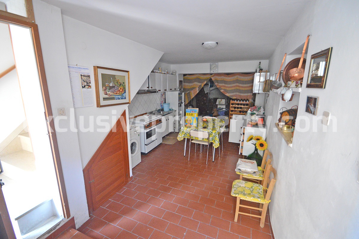 House with terrace for sale 45 min from the Adriatic coast - Italy 3