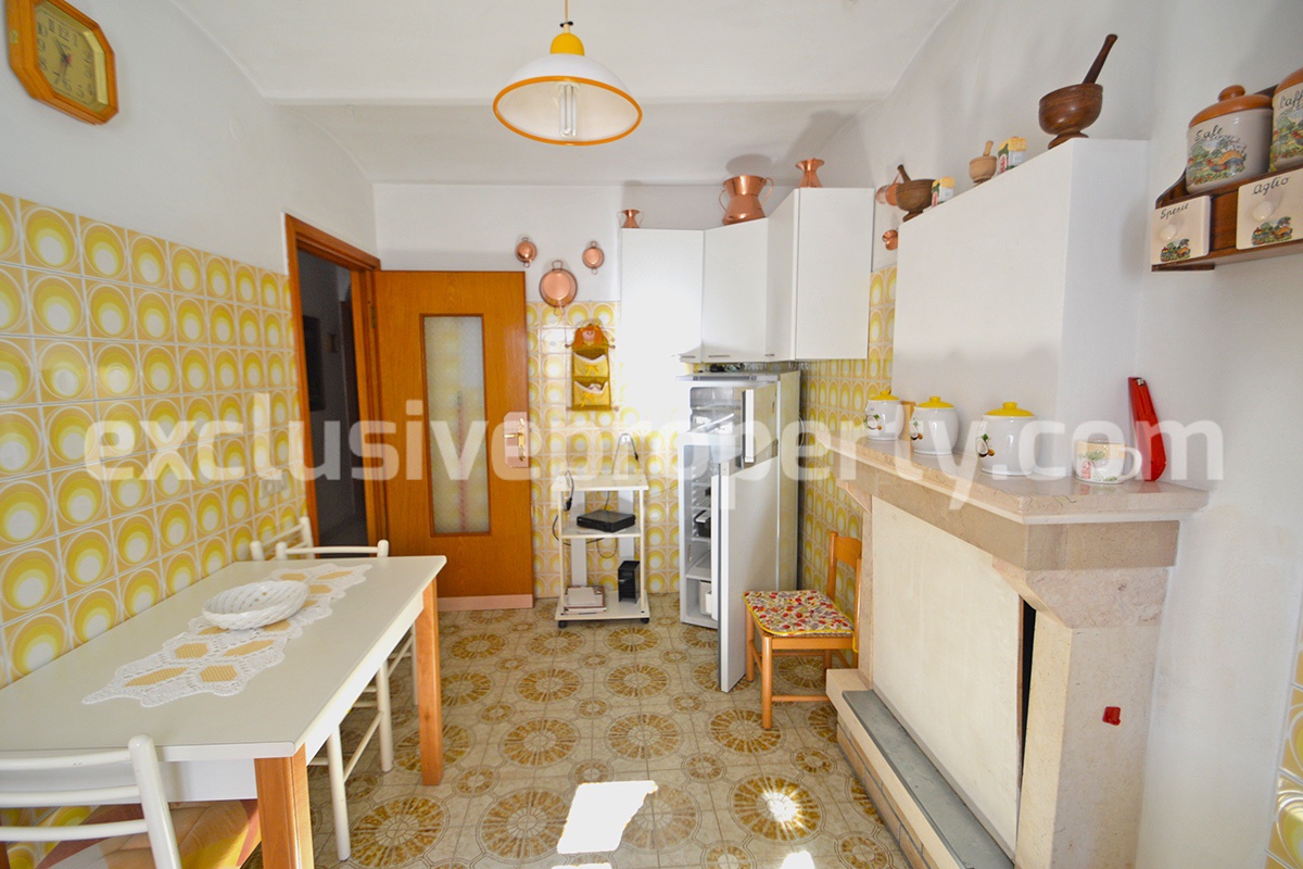 House with terrace for sale 45 min from the Adriatic coast - Italy 9
