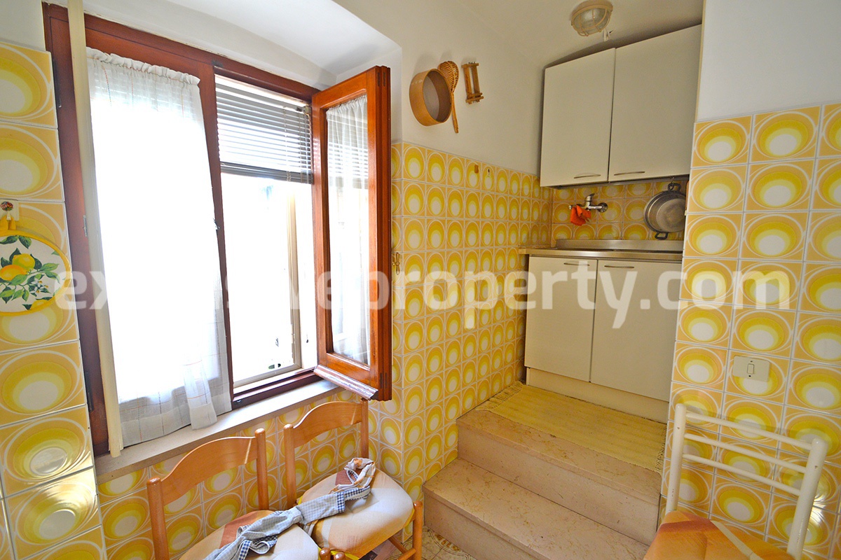 House with terrace for sale 45 min from the Adriatic coast - Italy 10