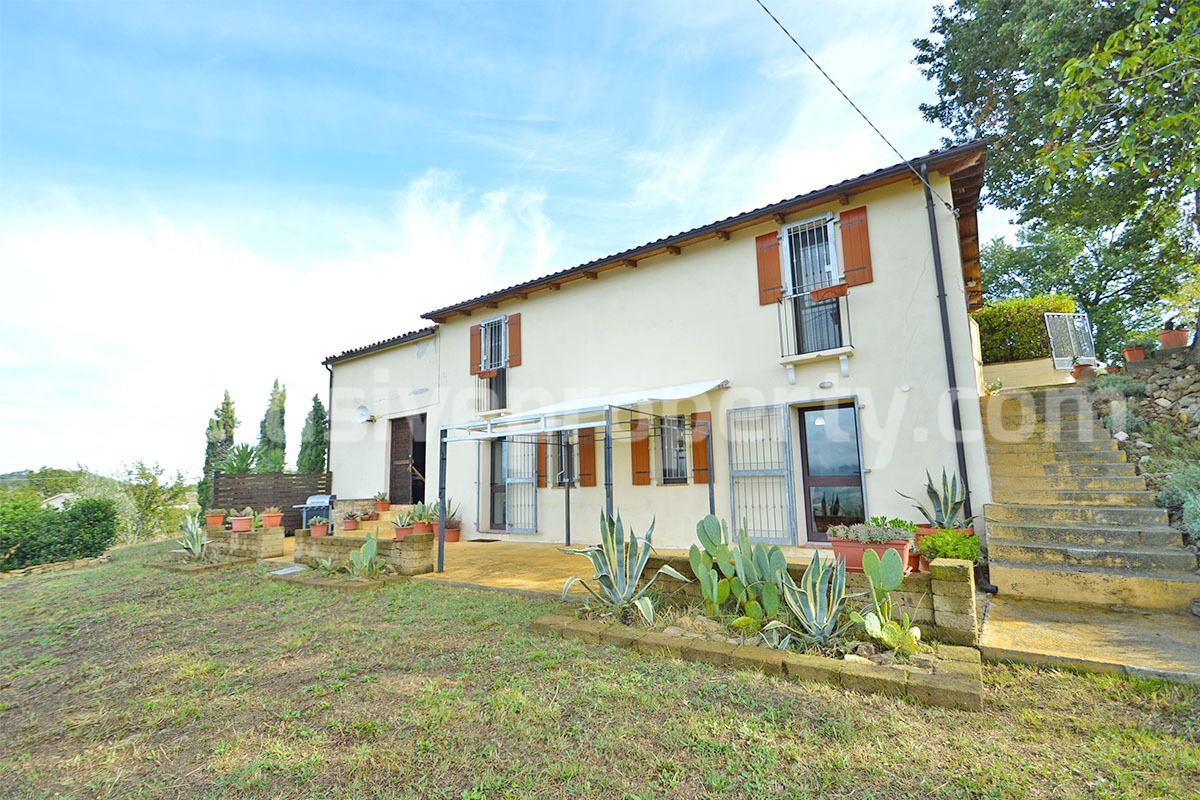 Move in Property for sale in Abruzzo countryside - Italy