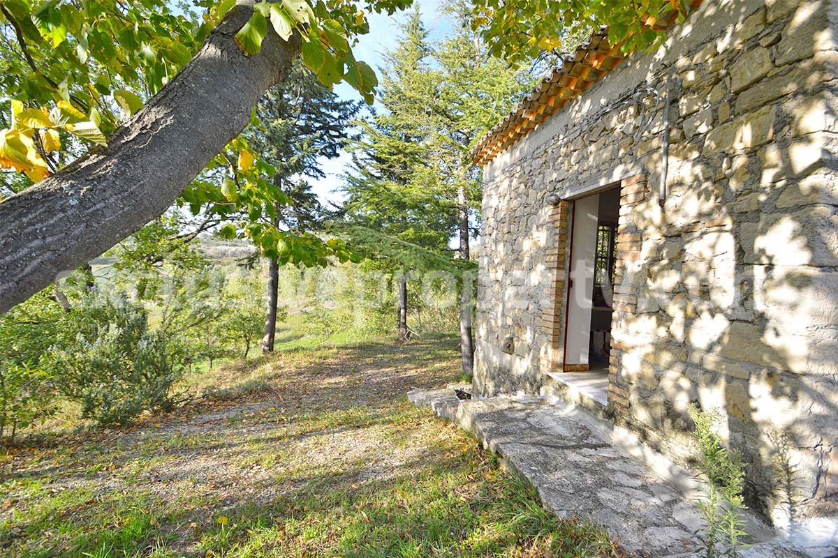 Stand alone stone house with land for sale in Abruzzo