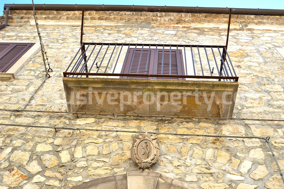 Historic stone house renovated with period details for sale in Molise