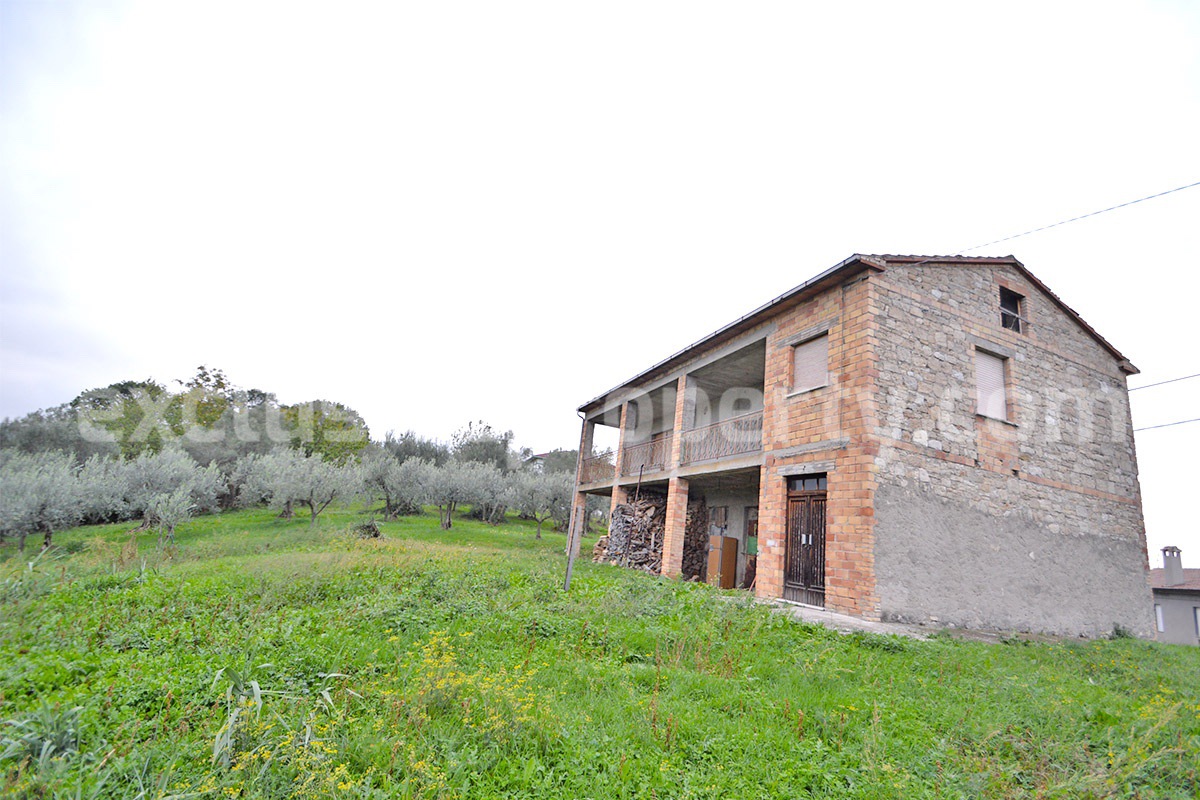 Spacious Country House for Sale with Panoramic Terrace and Land in Roccaspinalveti - Abruzzo - Ideal Italian Countryside Home