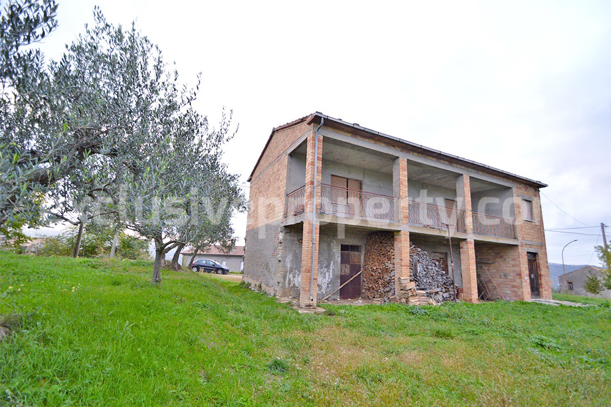 Spacious Country House for Sale with Panoramic Terrace and Land in Roccaspinalveti - Abruzzo - Ideal Italian Countryside Home