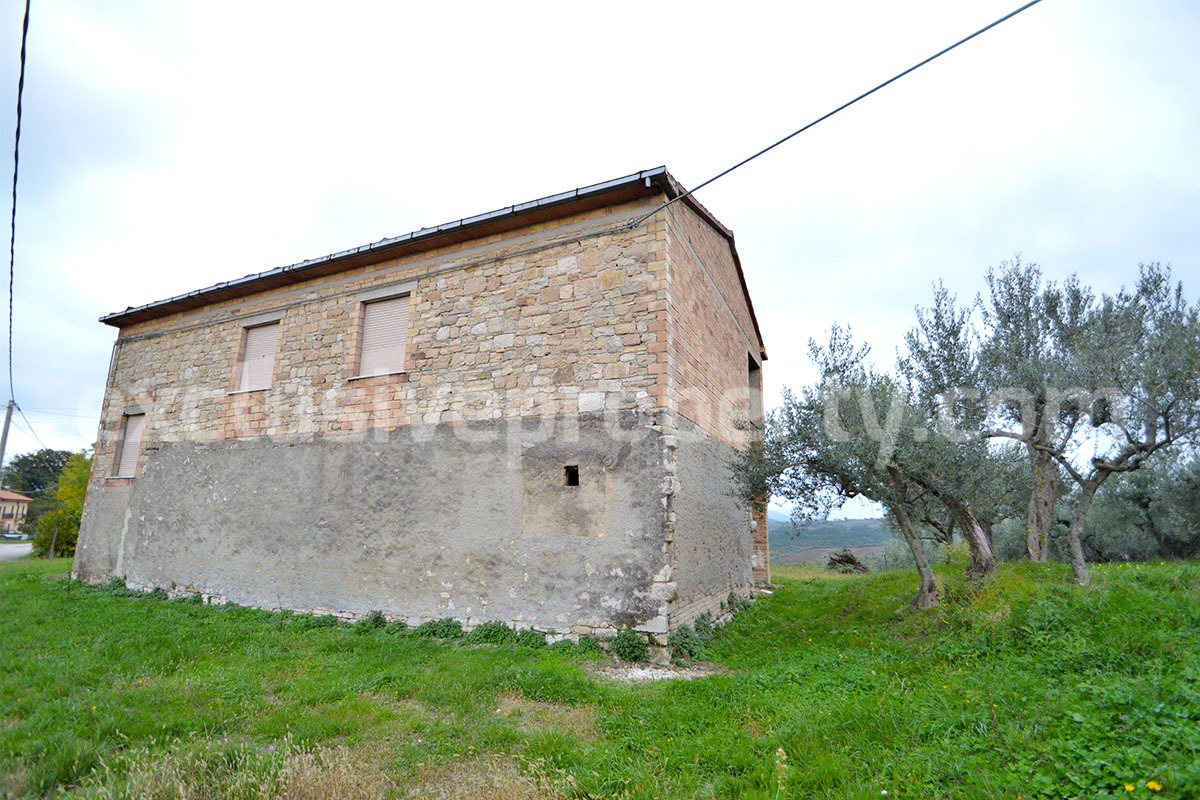 Spacious Country House for Sale with Panoramic Terrace and Land in Roccaspinalveti - Abruzzo - Ideal Italian Countryside Home