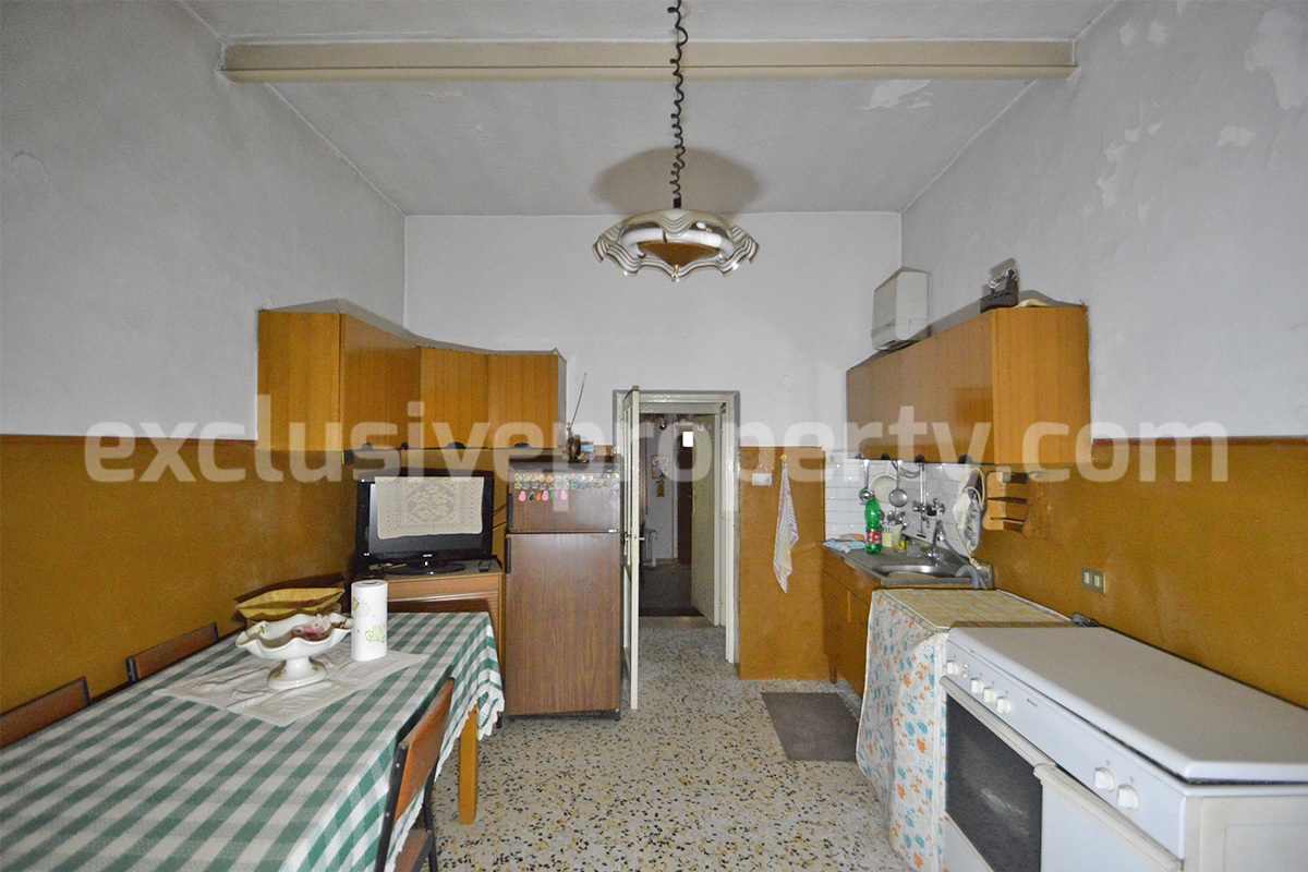 Charming Townhouse with Terrace for Sale in Abruzzo - Pollutri - Near the Adriatic Coast