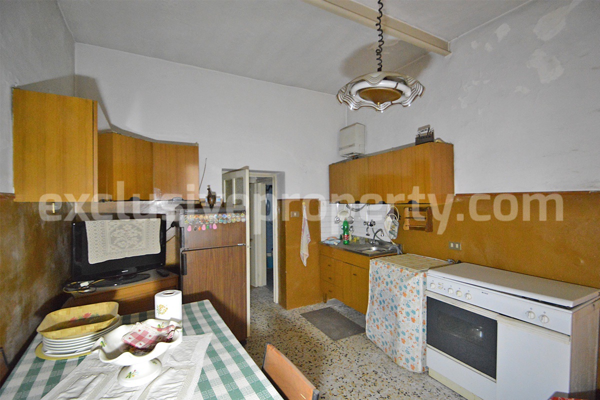 Charming Townhouse with Terrace for Sale in Abruzzo - Pollutri - Near the Adriatic Coast