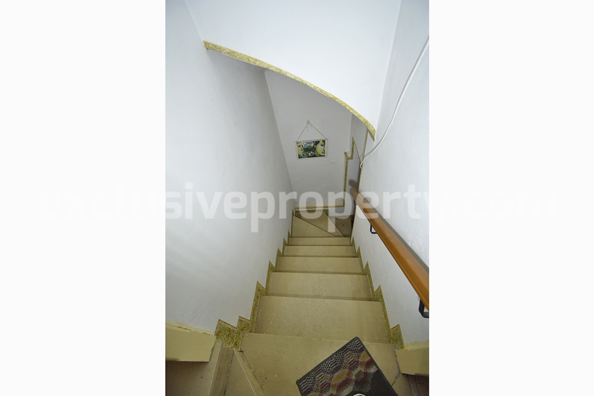 Charming Townhouse with Terrace for Sale in Abruzzo - Pollutri - Near the Adriatic Coast