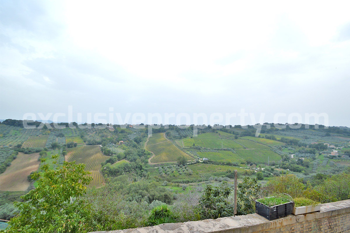 Affordable Town House Near the Sea - Almost Habitable Property for Sale in Pollutri - Surrounded by Vineyards and Olive Groves