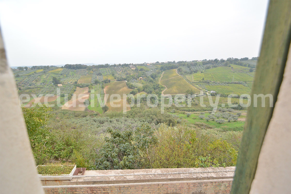 Affordable Town House Near the Sea - Almost Habitable Property for Sale in Pollutri - Surrounded by Vineyards and Olive Groves