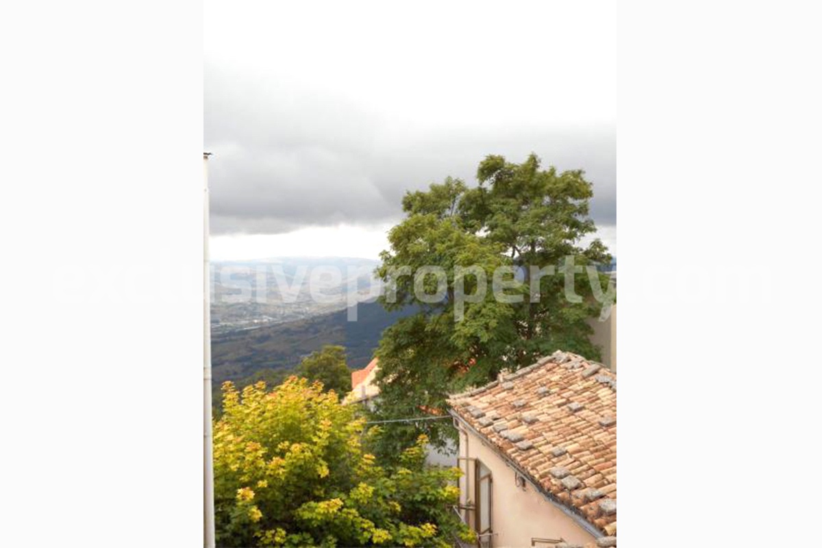 Cheap property with a view of the hills for sale in Abruzzo - Italy