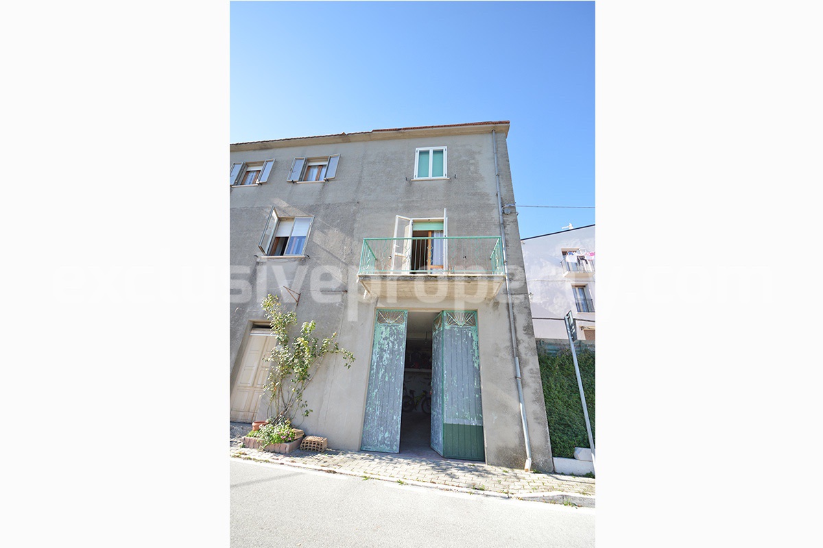 Habitable town house Sea View with garage For Sale in Tavenna - Molise