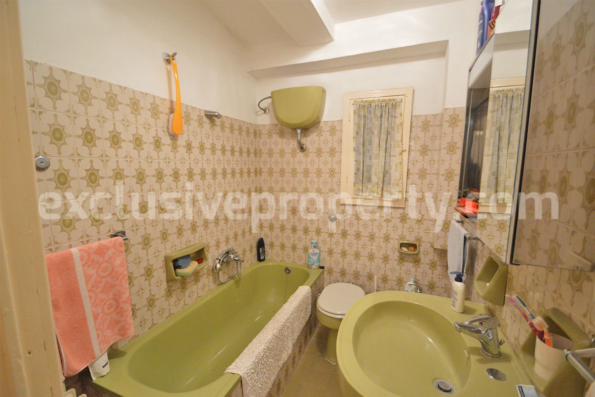 Italian Property with Private Garden For Sale in Abruzzo - Tufillo