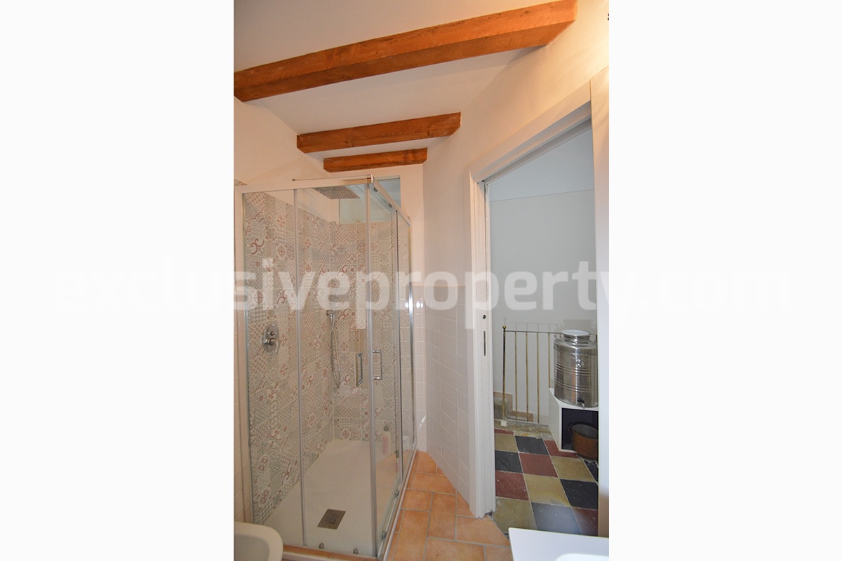 Renovated Town House with Vaulted Ceilings for Sale in the Historic Center of Tufillo - Abruzzo - Walking Distance to Amenities